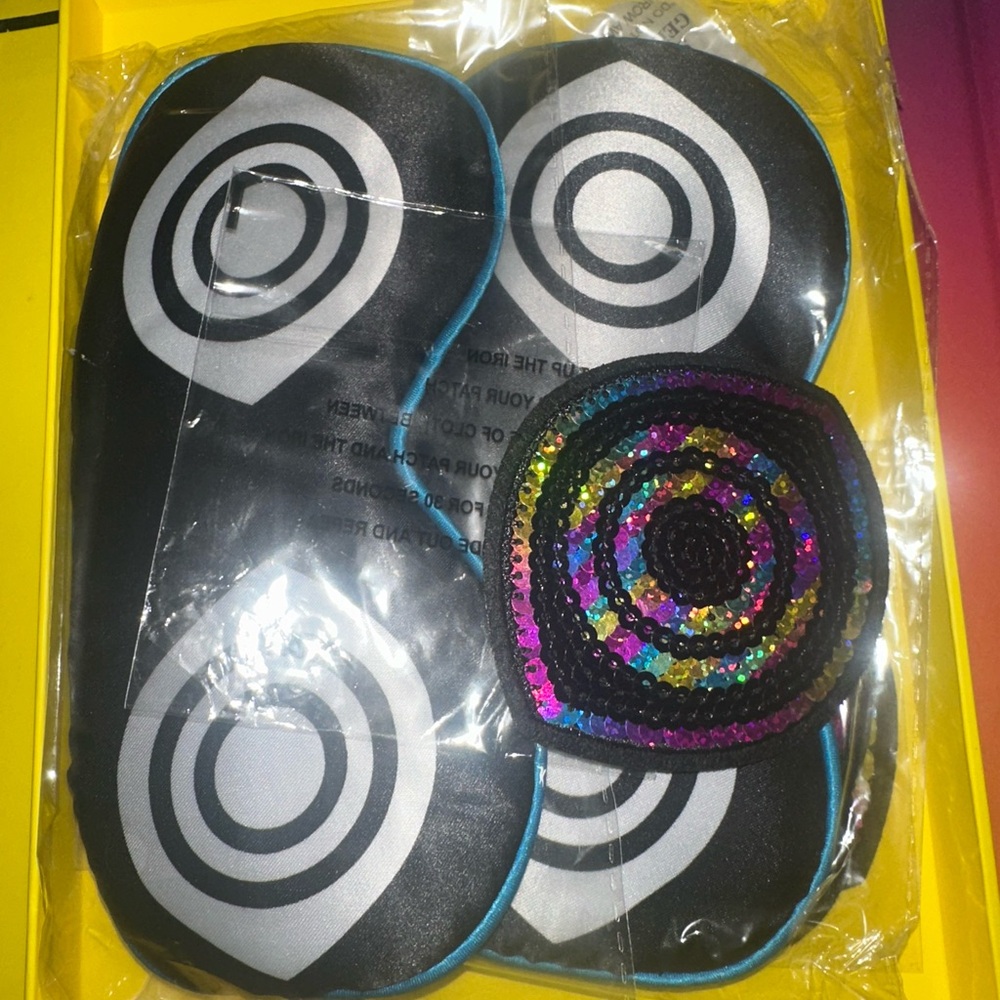 EDC book 💛💙🧡🩵❤️💚